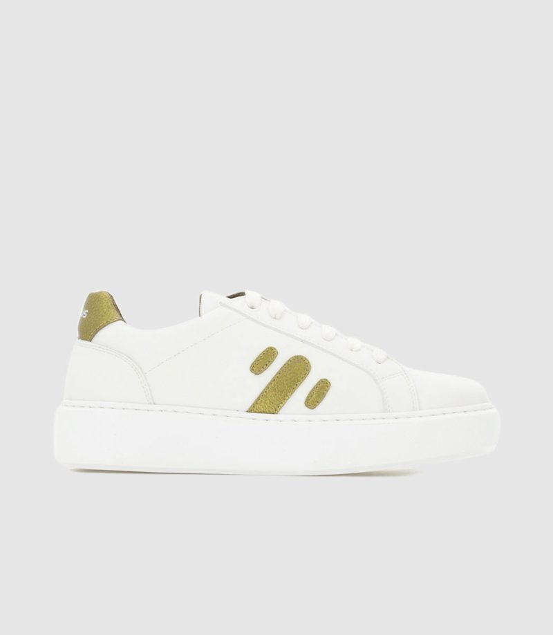 Oasis Woman Gold — zapatillas veganas con cuero de cactus
